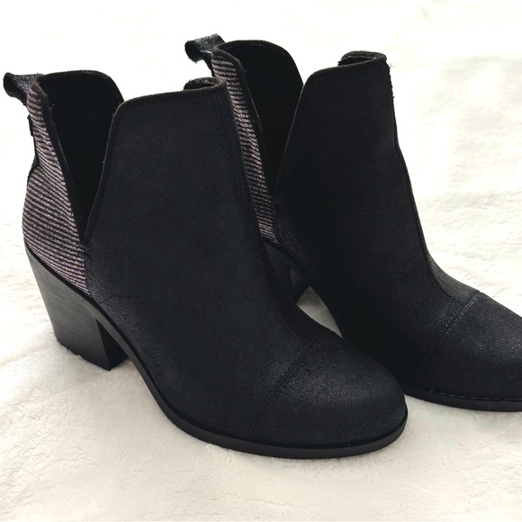 TOMS Everly Black Metallic Leather Cutout Heeled Ankle Bootie--NWT--6 - Picture 4 of 16